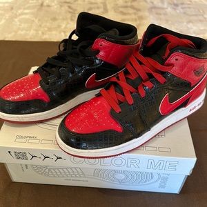 2022
Air Jordan 1 Mid SS PS 'Black + Red = Bred'